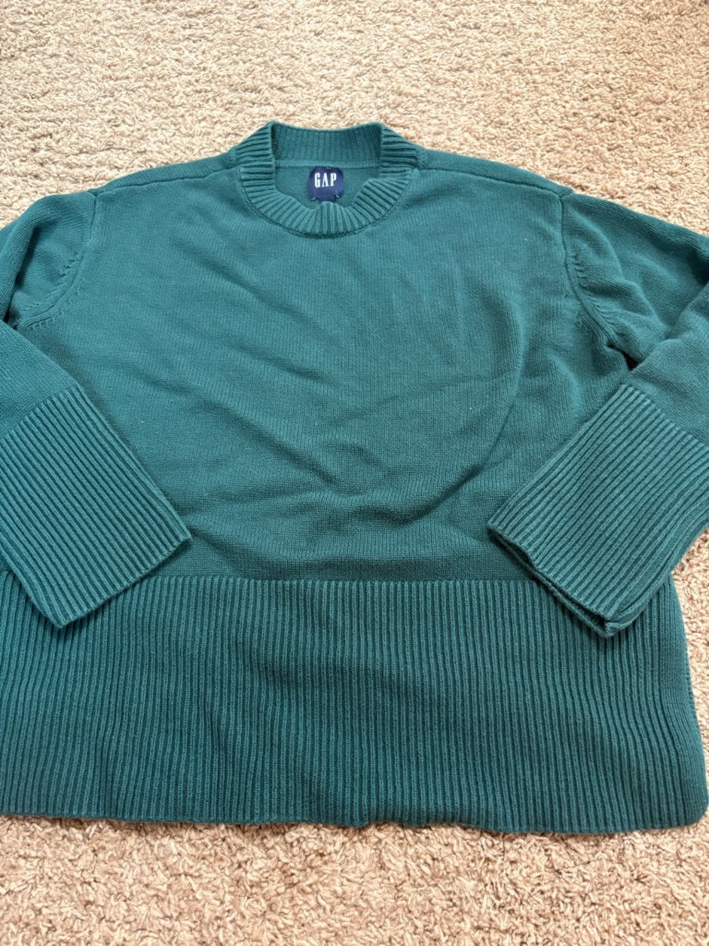 GAP Women’s Green Crewneck Sweater